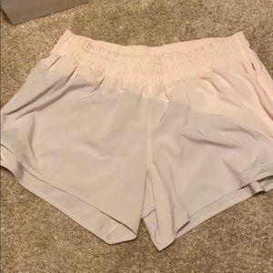Lululemon Hotty hot shorts